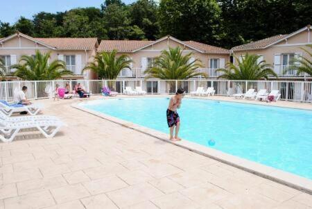 Apartamento Petit Oasis Avec Piscine Anglet Exterior foto